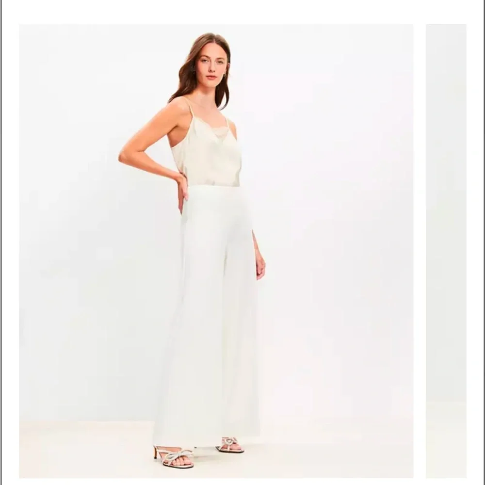 Loft by Ann Taylor Chic Cream Wide-Leg Pants - Picture 3 of 4